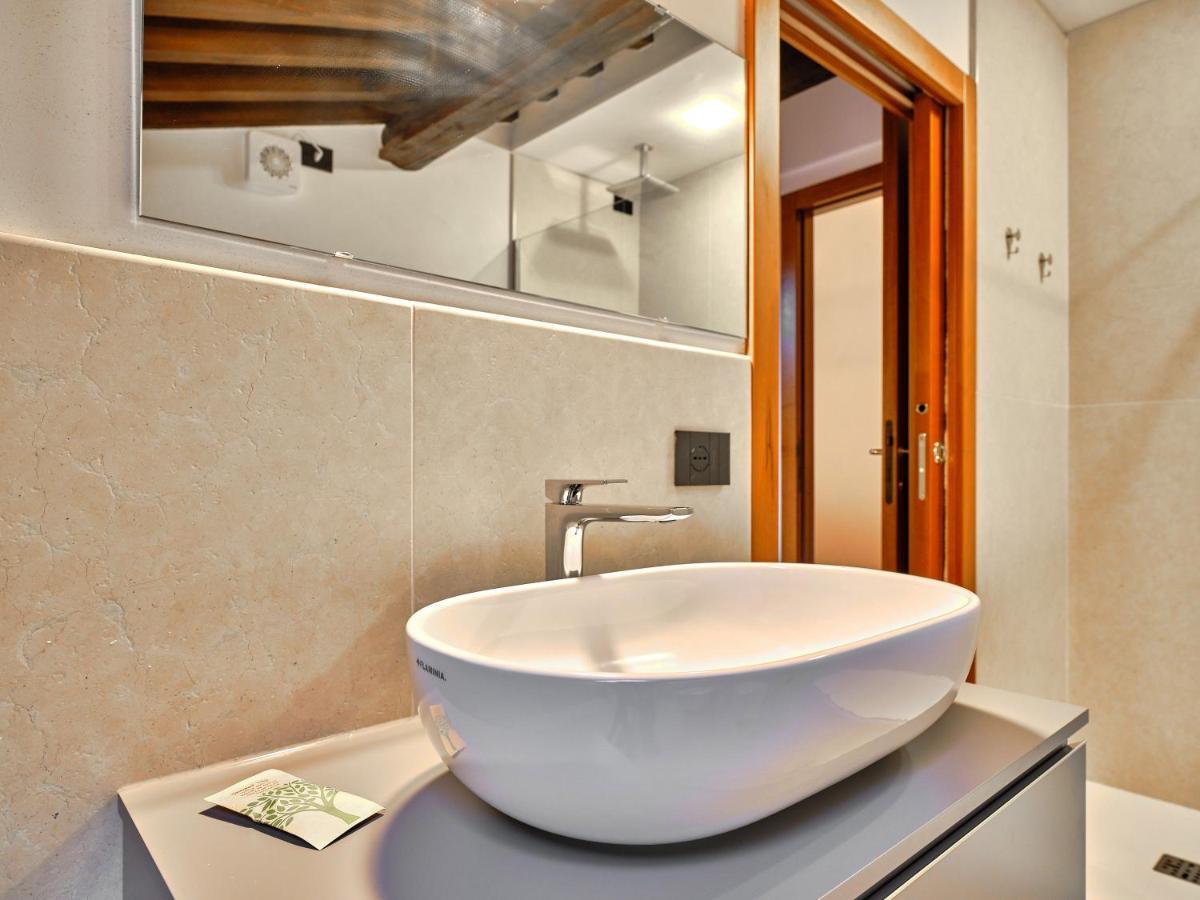 Apartmentsarena - Residenza Degli Scaligeri - Piazza Erbe Verona Exterior foto