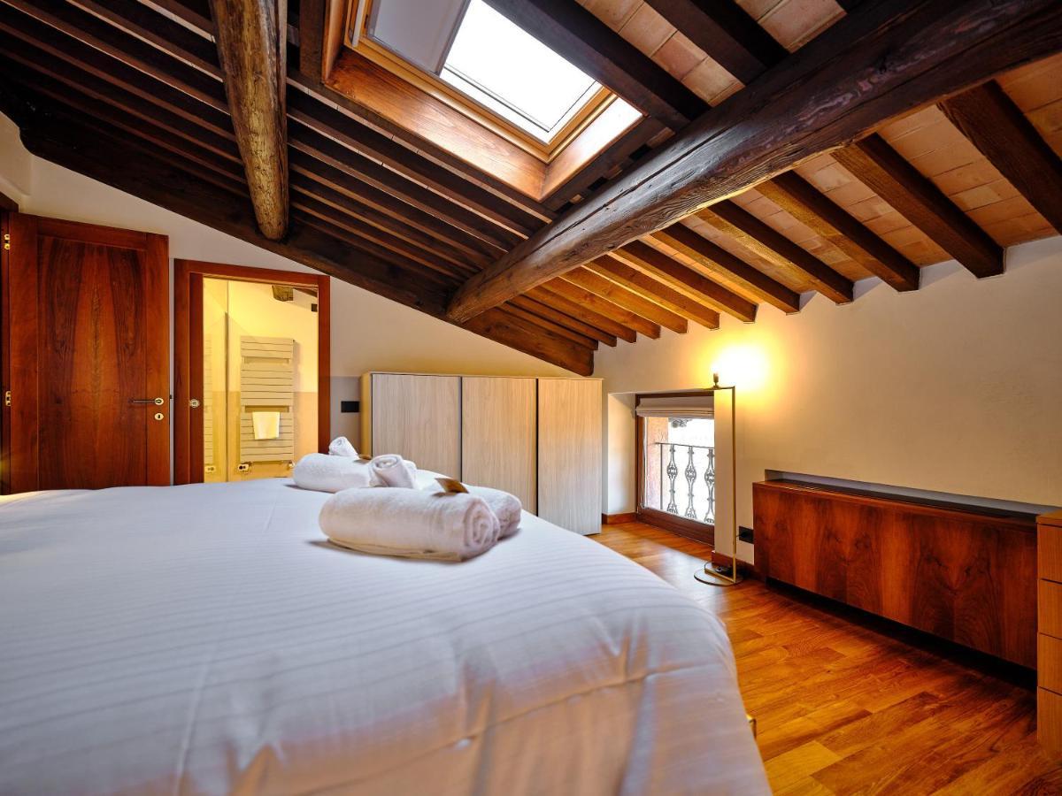 Apartmentsarena - Residenza Degli Scaligeri - Piazza Erbe Verona Exterior foto