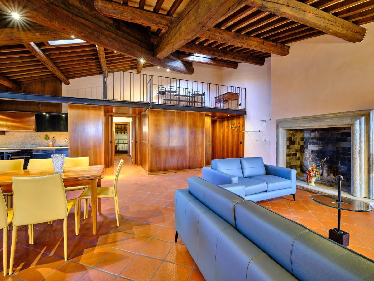Apartmentsarena - Residenza Degli Scaligeri - Piazza Erbe Verona Exterior foto